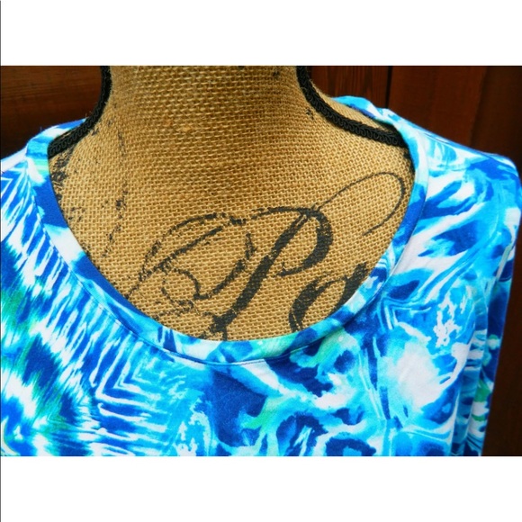 Chico’s beautiful blues top, Size 2 - Picture 5 of 6